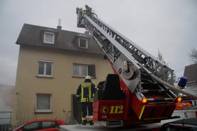 Rottweil: Garagenbrand greift auf Wohnhaus ueber - 4 Verletzte Personen 